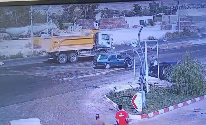 Kazada ağır yaralanan kadından acı haber