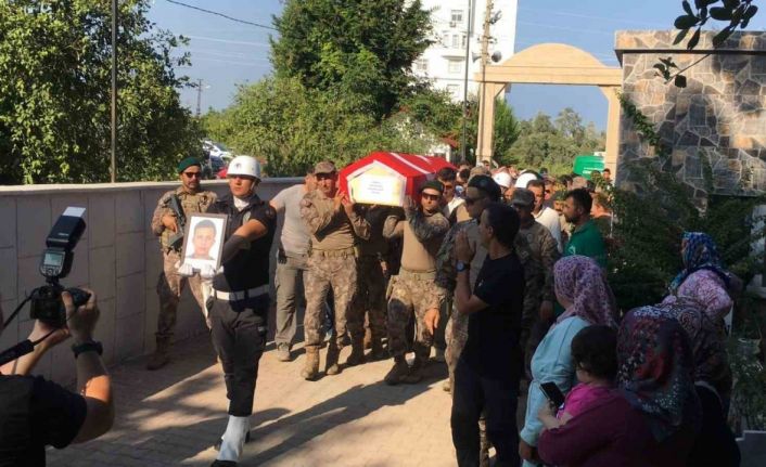 Kazada hayatını kaybeden özel harekat polisi son yolculuğuna uğurlandı