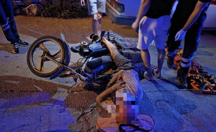 Kazadan sonra ayağı pedala sıkışan motosiklet sürücüsü böyle kurtarıldı