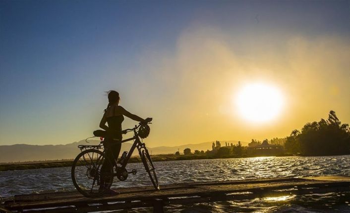 Kemaliye yanıyor, termometreler 42 dereceyi gösterdi