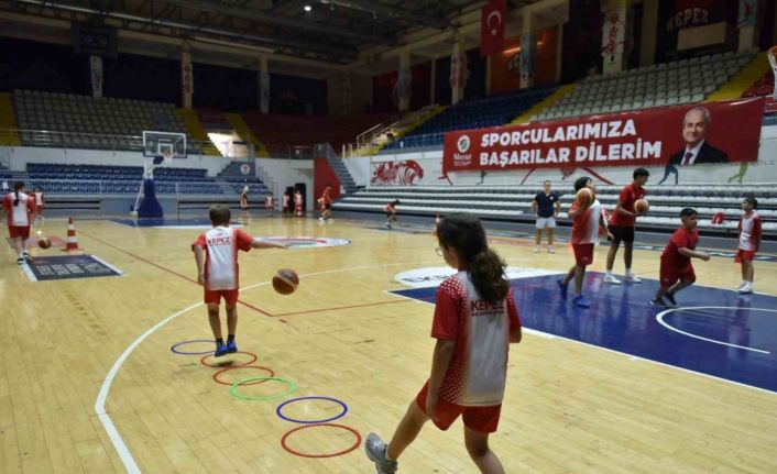 Kepez’de çocuklar sporla gelişiyor