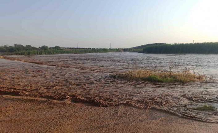 Kilis’te sağanak sonrası taşkınlar meydana geldi