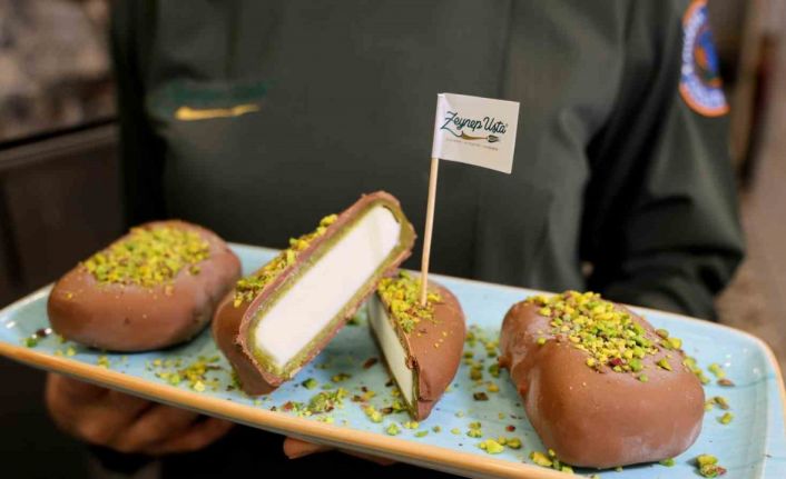 Kilosu bin lira olan bu dondurma sıcak havada yok satıyor