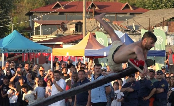 Kırklareli’nde Kabotaj Bayramı coşkusu: Yağlı direk yarışı nefes kesti