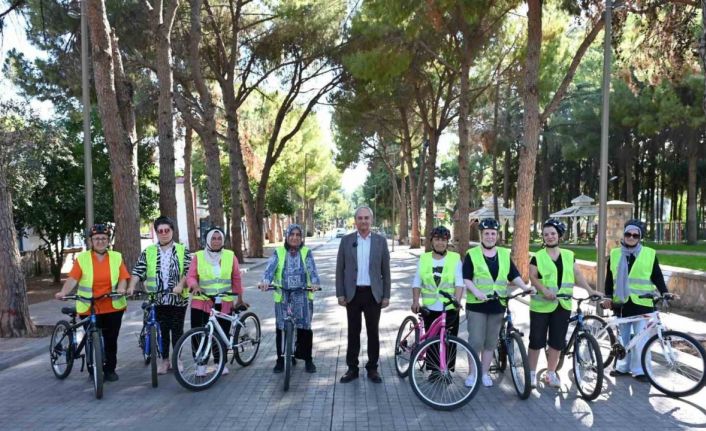 Kocagöz’den bisiklet eğitiminde kadınlara destek
