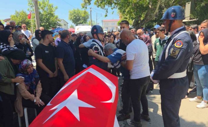 Kolon kanserine yenik düşen uzman jandarma son yolculuğuna uğurlandı