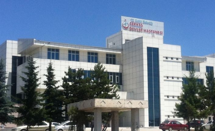 Kontrolden çıkan otomobil traktöre çarptı: 1 ölü, 3 yaralı