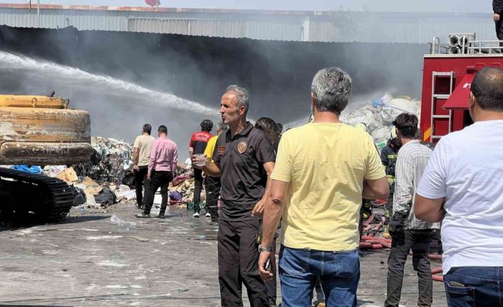 Konya’da fabrikada teneke sürtünmesi yangına neden oldu
