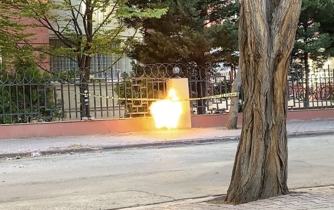 Konya’da sokakta unutulan çanta paniğe neden oldu, fünye ile patlatıldı