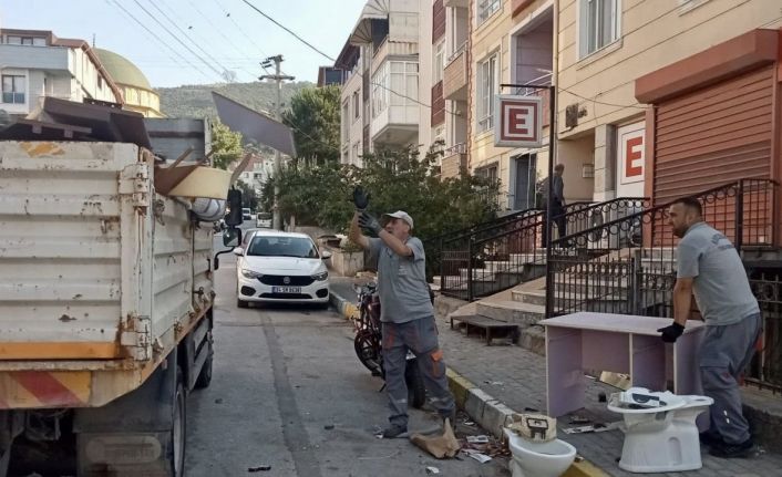 Körfez’de hacimli atıklar düzenli toplanıyor