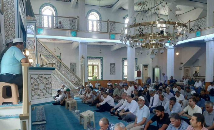 Kumluca’da 15 Temmuz şehitleri dualarla anıldı