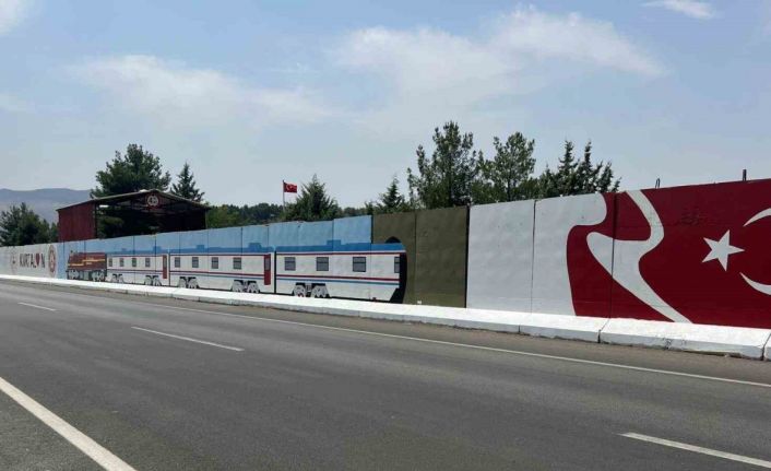 Kurtalan ekspresi motifli güvenlik noktaları dikkat çekiyor