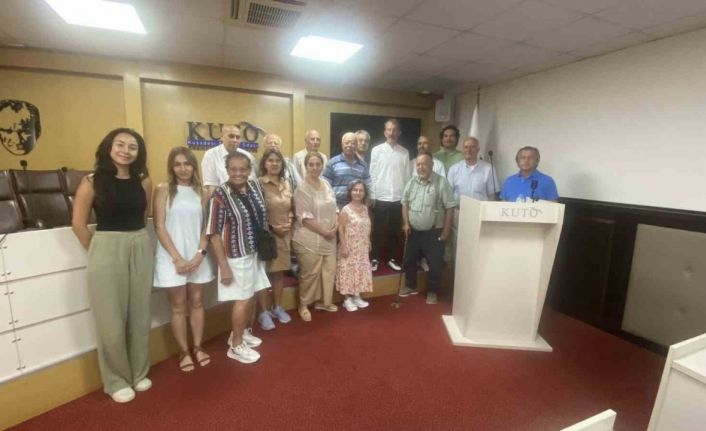 Kuşadası’nda Türk Kültürü Konferansı yoğun ilgi gördü