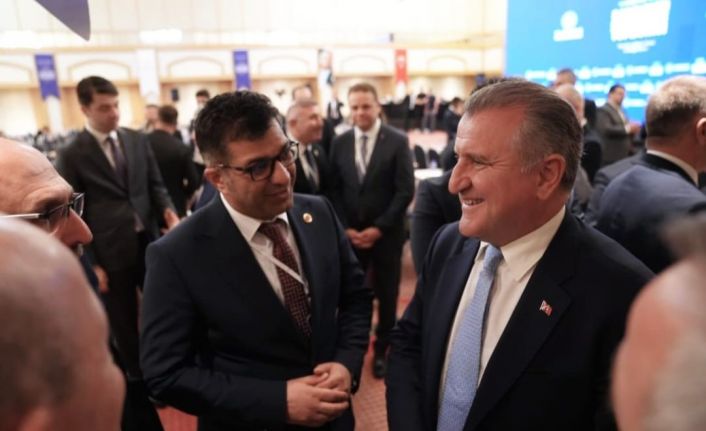 Kütahya Gençlik ve Spor İl Müdürü Küçük, Bakan Osman Aşkın Bak ile görüştü