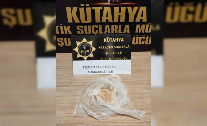 Kütahya’da 23,68 gram bonzai hammaddesiyle yakalanan şüpheli tutuklandı