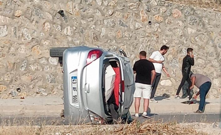 Kütahya’da takla atan aracın sürücüsü yaralandı