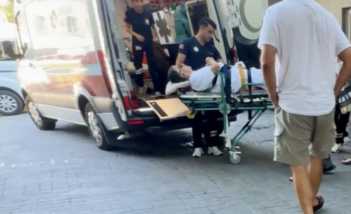 Leros Adası’nda fenalaşan gazeteci Hasan Cemal deniz ambulansıyla Bodrum’a getirildi