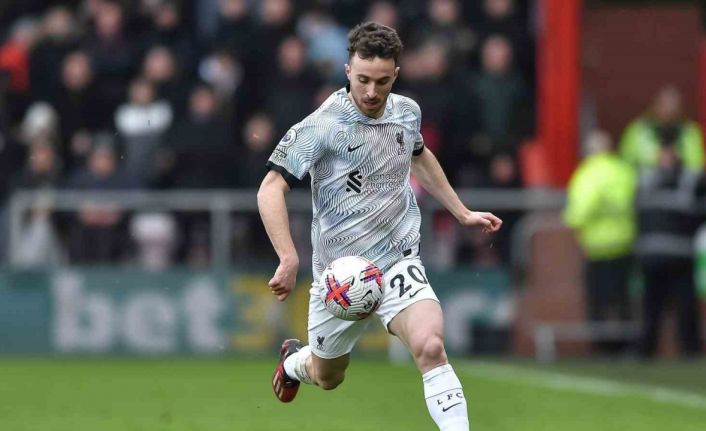 Liverpool’un Portekizli futbolcusu Diogo Jota, trafik kazasında hayatını kaybetti