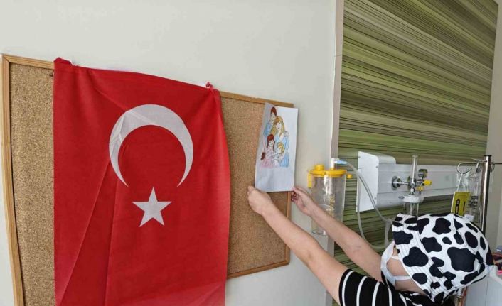 Lösemi hastası küçük çocuk, balonlarla taburcu oldu