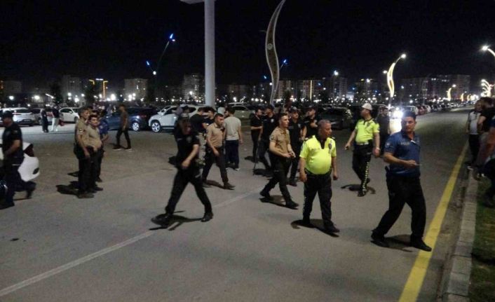 Malatya’da asker konvoyu ortalığı karıştırdı