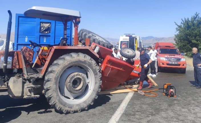 Malatya’da traktör tırla çarpıştı: 1 ölü