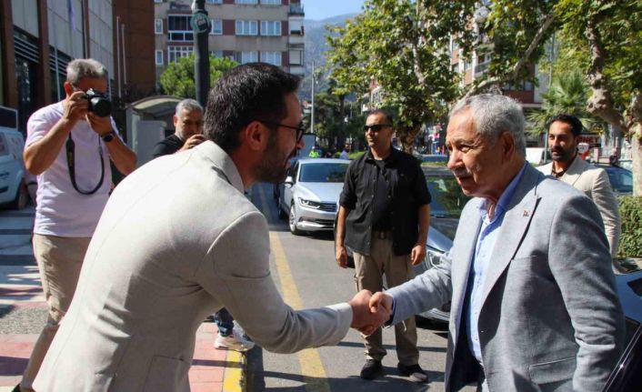 Manisa basınının sorunları masaya yatırıldı