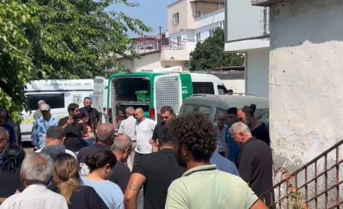 Mersin’de ev yangını: 2 çocuk annesi kadın hayatını kaybetti