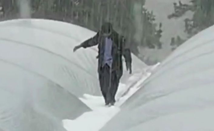 Mersin’in yüksek kesimlerinde dolu yağışı etkili oldu