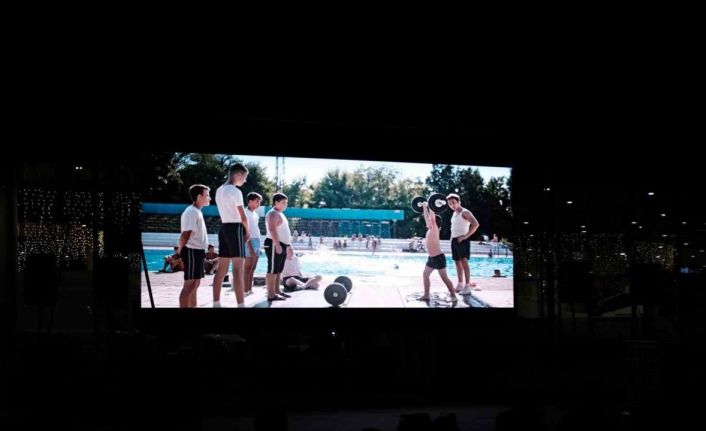 Milli İrade Meydanı’nda sinema keyfi