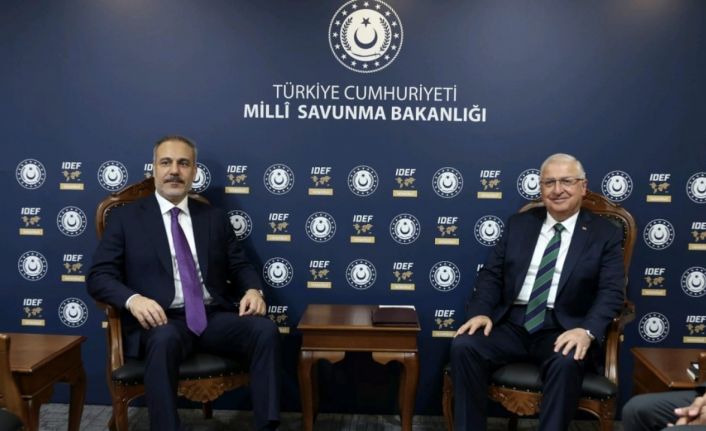 Milli Savunma Bakanı Yaşar Güler ile Dışişleri Bakanı Hakan Fidan IDEF’te görüştü