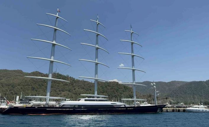 Milyarlık ‘Maltese Falcon’ Marmaris’te milyonluk yakıt ikmali yaptı