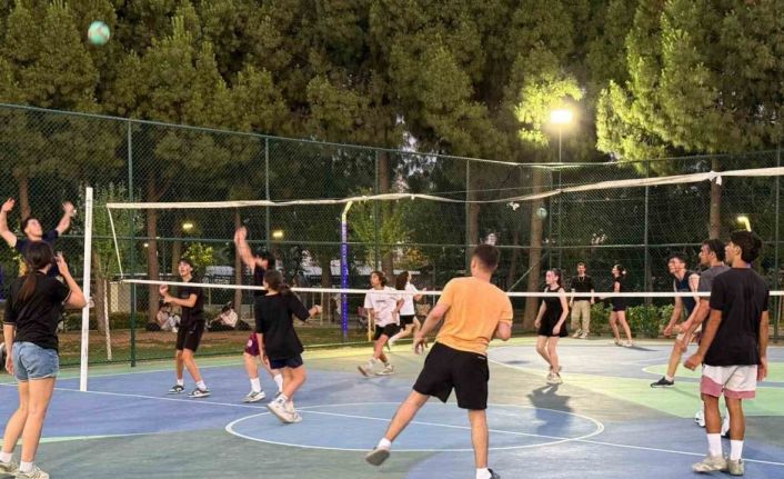 Mimar Sinan Parkı’na vatandaşlardan yoğun ilgi