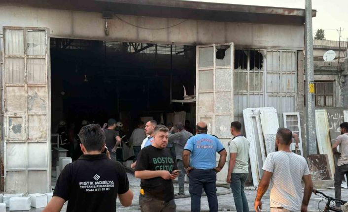 Mobilya dükkanında yangın