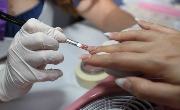 Muğla Büyükşehir’den kadınlara ‘Tırnak Bakım’ kursu