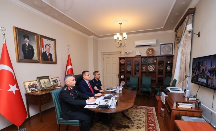 Muğla Valisi Akbıyık, asayiş ve güvenlik toplantısına katıldı