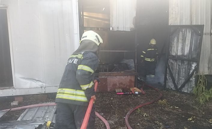 Muğla’da konteynır yangını