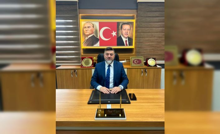 Muhtarlar derneğinden ihtiyaç sahibi genç çiftlere gelinlik ve damatlık yardımı