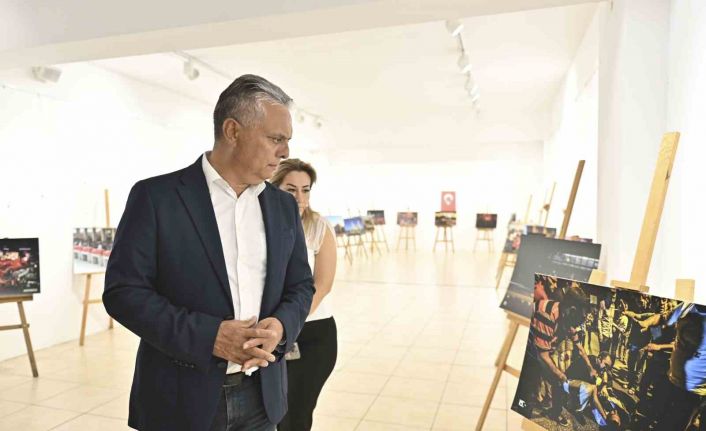 Muratpaşa’da 15 Temmuz anısına fotoğraf sergisi