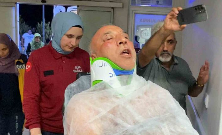 "Müziğin sesini kısın" diyen emekli polis memurunu darbedip bıçakladı