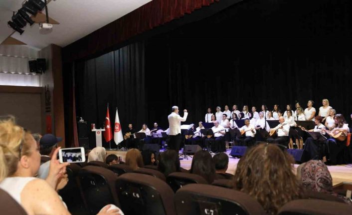 Müzik atölyesi yıl sonu konseriyle final yaptı