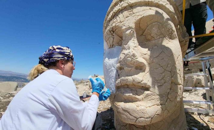 Nemrut Dağı’ndaki heykellere nano kireç enjekte edildi