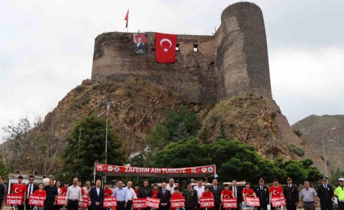 Oltu’da 15 Temmuz Demokrasi ve Millî Birlik Günü etkinlikleri düzenlendi