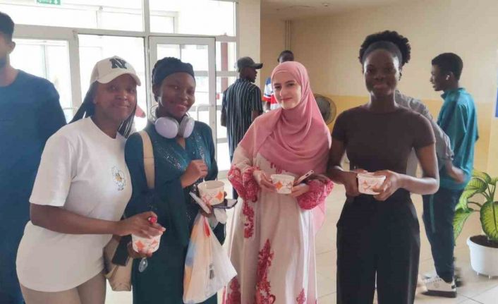 OMÜ Yaşam Merkezi’nde aşure ikramı