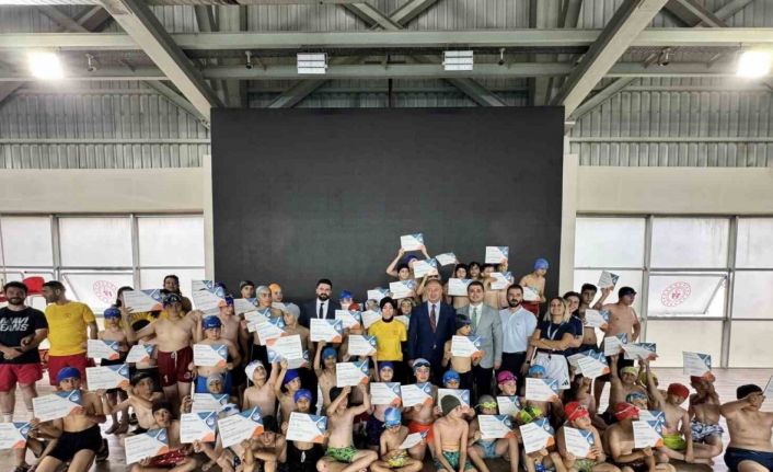 Onlar artık sertifikalı yüzücü