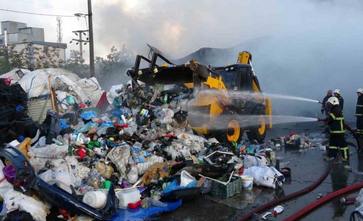 Ordu’da geri dönüşüm tesisindeki yangın söndürüldü