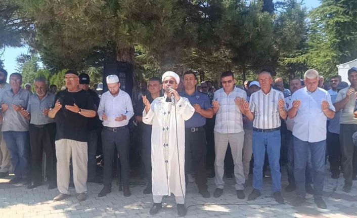 Orman yangını şehitleri için Bilecik’te gıyabi cenaze namazı kılındı