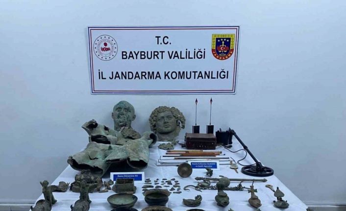 Orta Çağ, Demir Çağı ve Roma Dönemi’ne ait 156 tarihi eser ele geçirildi