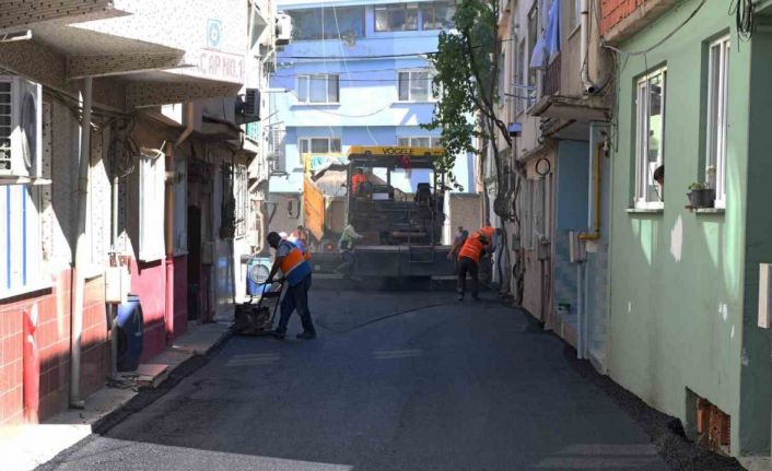 Osmangazi’nin yollarında yoğun asfalt mesaisi