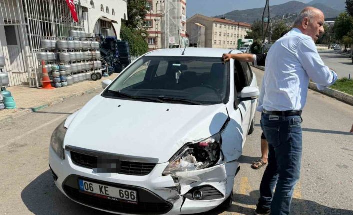 Osmaniye’de otomobiller çarpıştı: 1 yaralı
