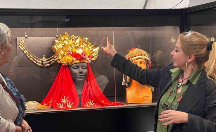 Osmanlı halk giysileri Çeşme Kalesi’nde sergilenecek